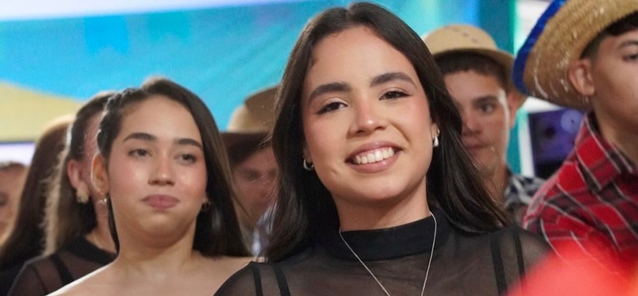Alunos da ENSC no Farranchando, festa junina da escola