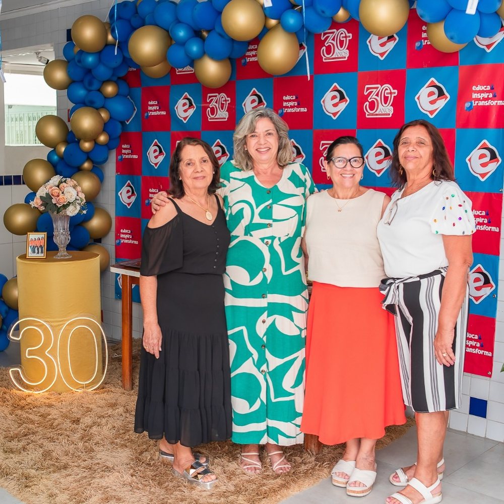 Fundadoras da ENSC celebrando os 30 anos da escola
