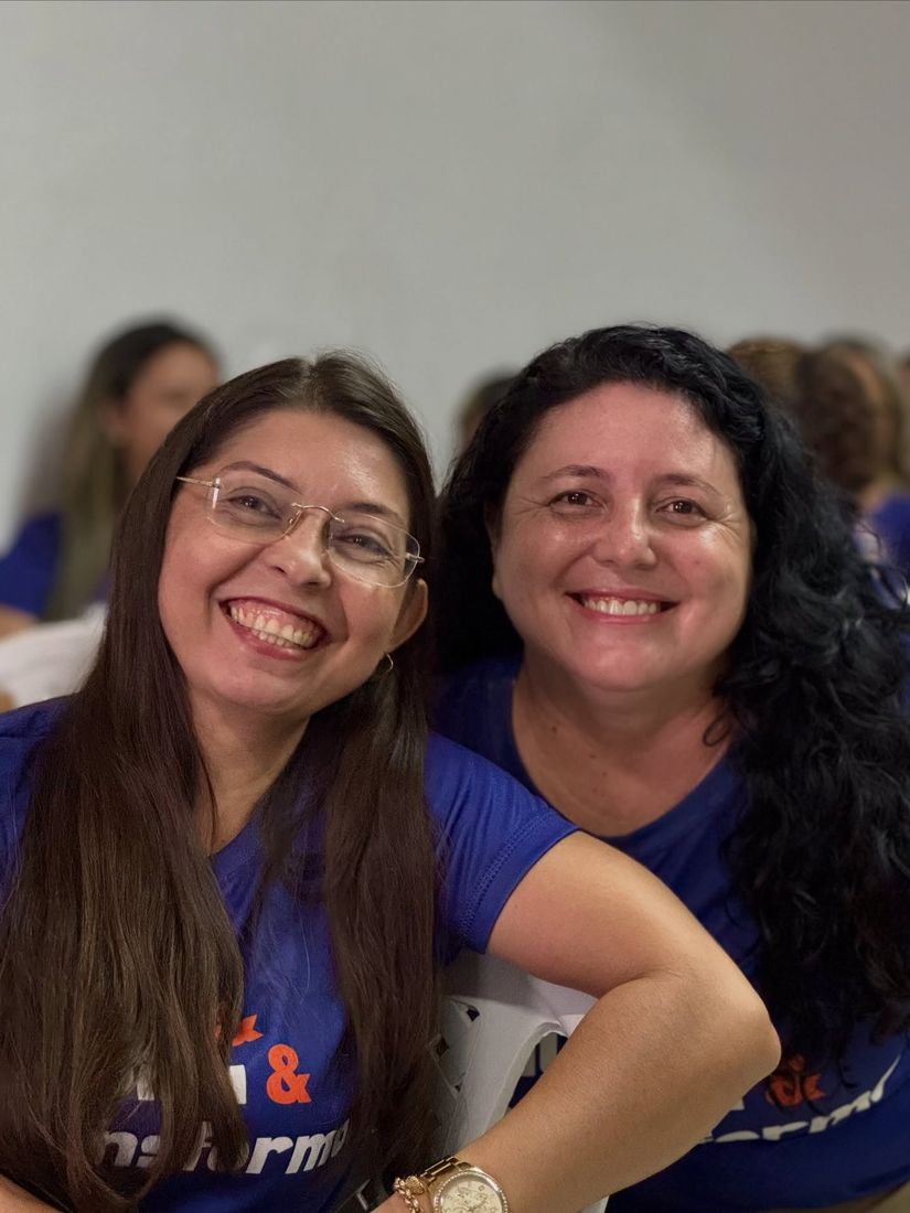 Alunas em momento de confraternização